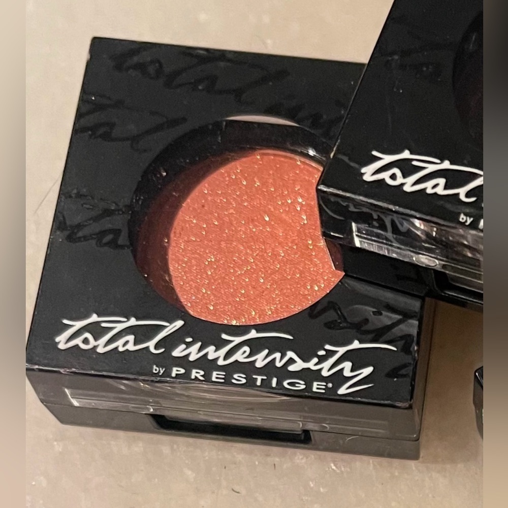 Total Intensity Eyeshadow by Prestige. TIS-10 Charmed